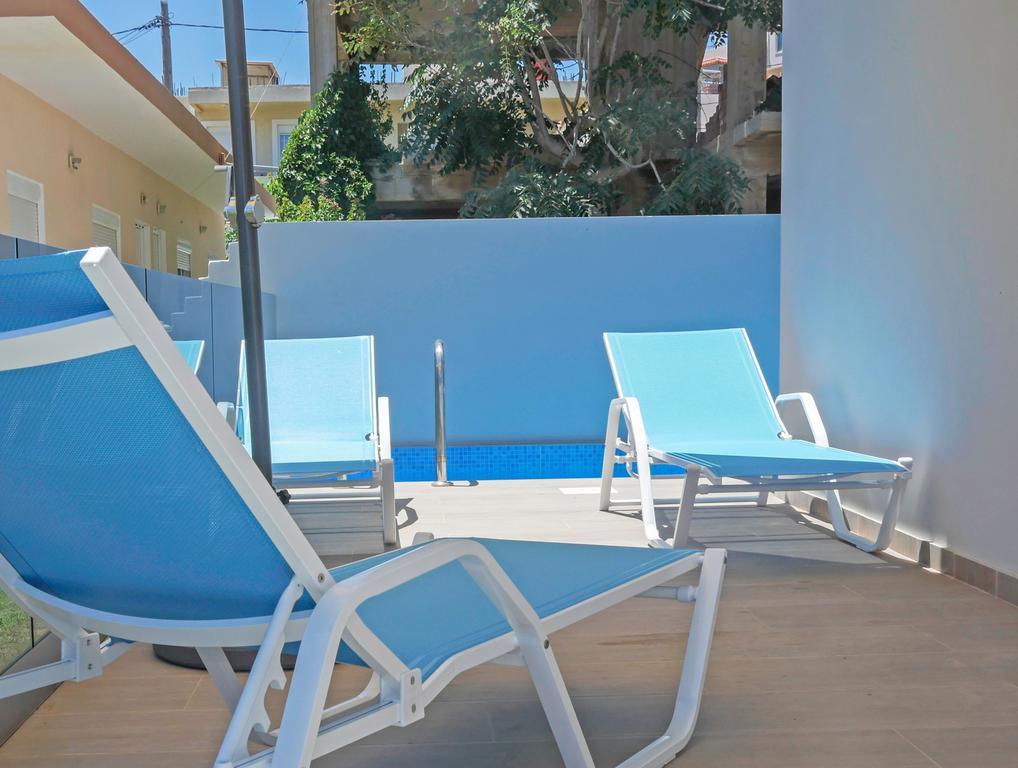 Sonja Beachfront Apartments カト・ダラトソ エクステリア 写真