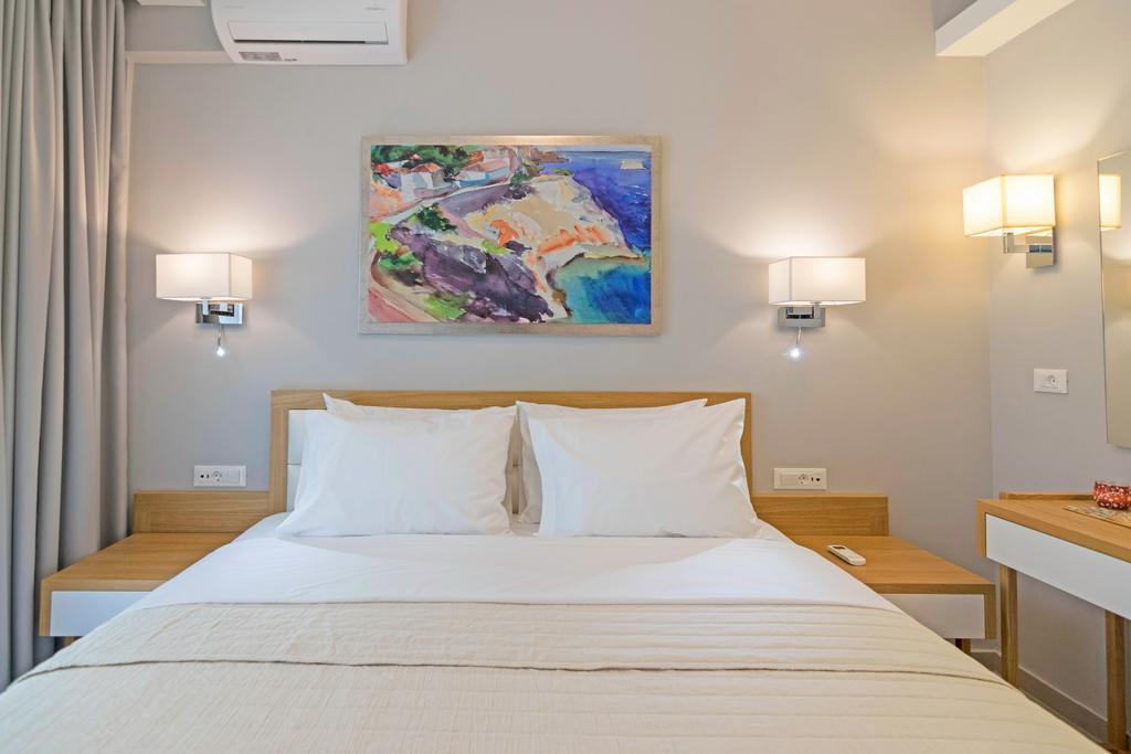 Sonja Beachfront Apartments カト・ダラトソ エクステリア 写真