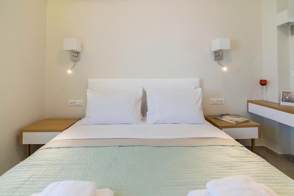 Sonja Beachfront Apartments カト・ダラトソ エクステリア 写真