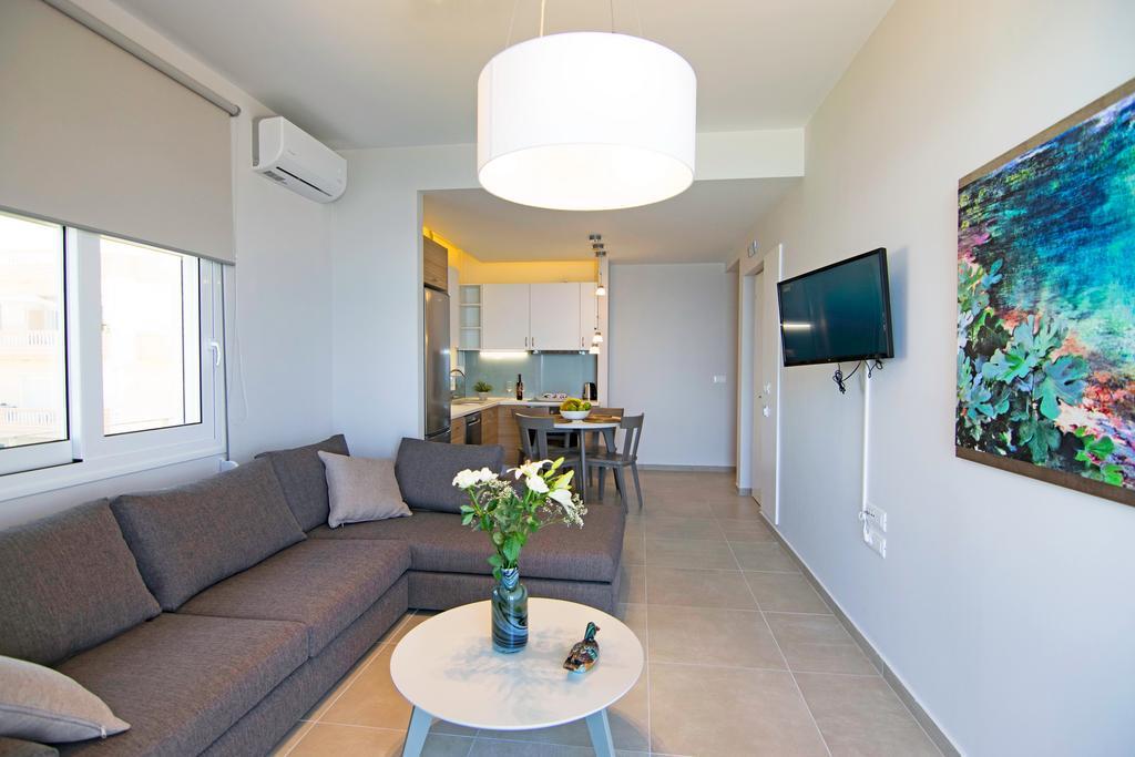 Sonja Beachfront Apartments カト・ダラトソ エクステリア 写真
